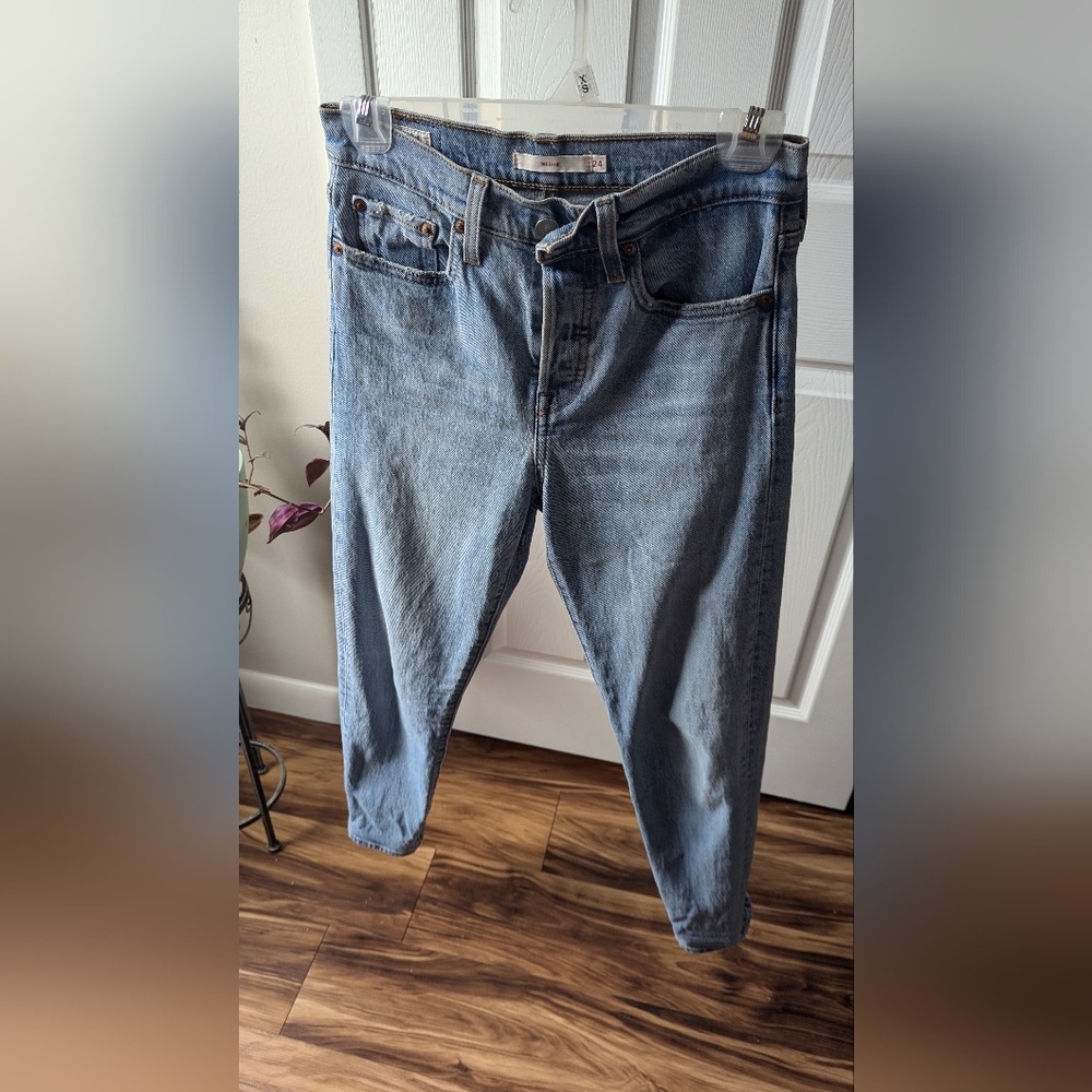 Levis Wedgie - Picture 3 of 6